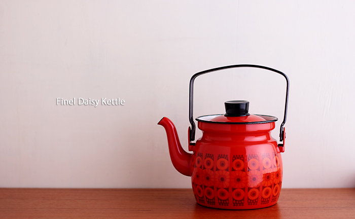 ヴィンテージ】FINEL/フィネル/デイジー（赤）/ケトル（0.6L） COMFOTA