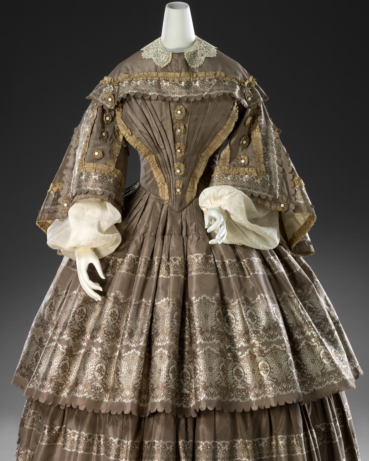 Lace in Fashion | NGV