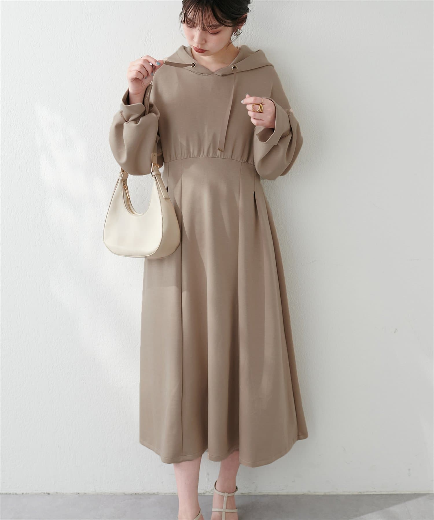 ハイウエストダンボールフード付きワンピース | natural couture