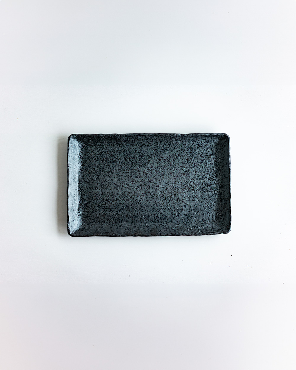 WEB限定】南蛮黒結晶新ホッケ皿 -器市- | cocochi ｜ 家具と服と暮らし