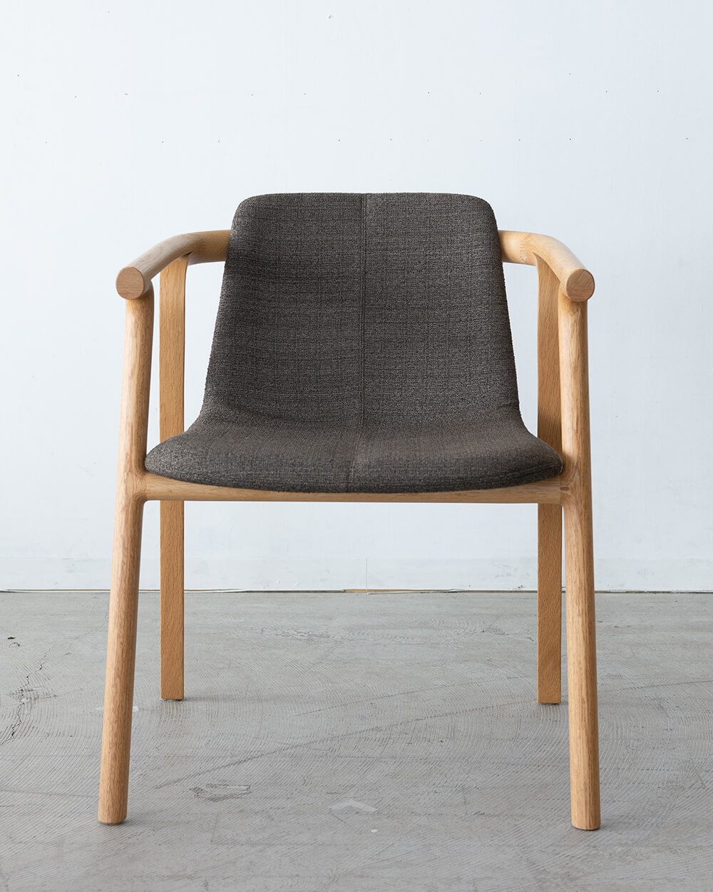 現品SALE］スプリンター アームチェア（シェル） | cocochi ｜ 家具と