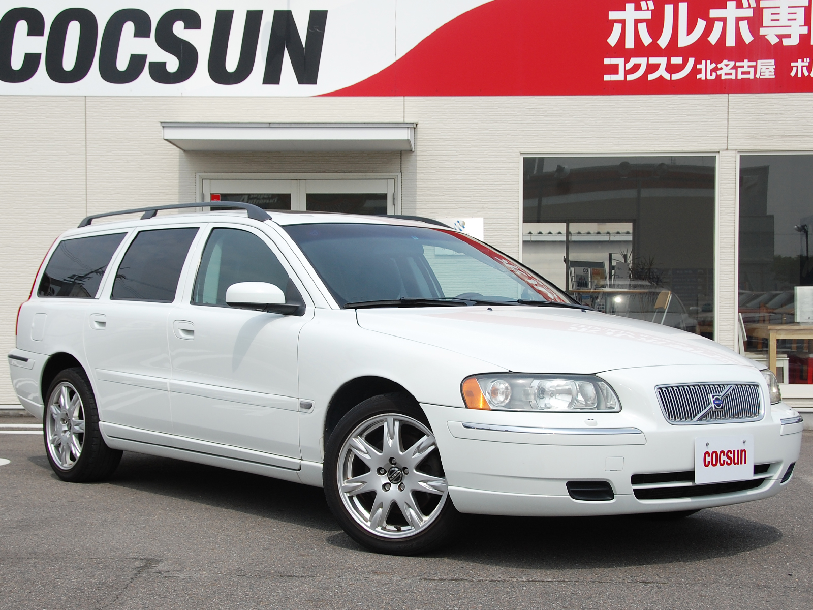 希少なボルボV70後期型の左ハンドル！｜ボルボ専門店コクスン