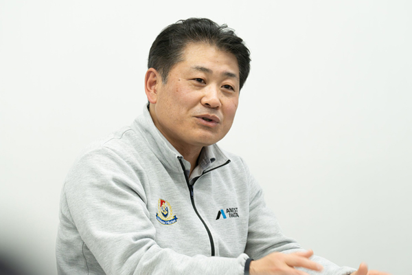 アネスト岩田インタビュー｜企業インタビュー｜調達プロフェッショナル