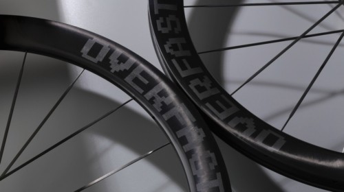 軽量カーボンホイール tune 980g 軽量カーボンホイール tune 980g 軽量