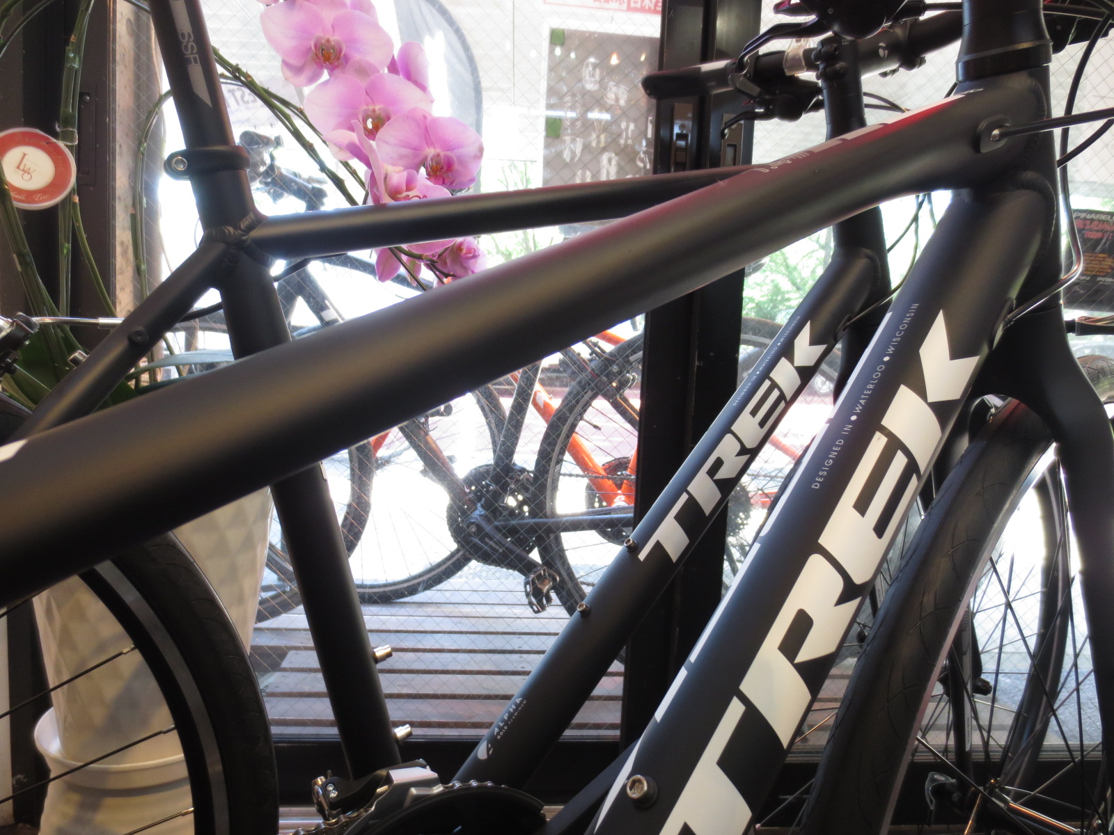 TREK（トレック）の人気クロスバイク 7.4FXがお得に！！｜CYCLE PINE
