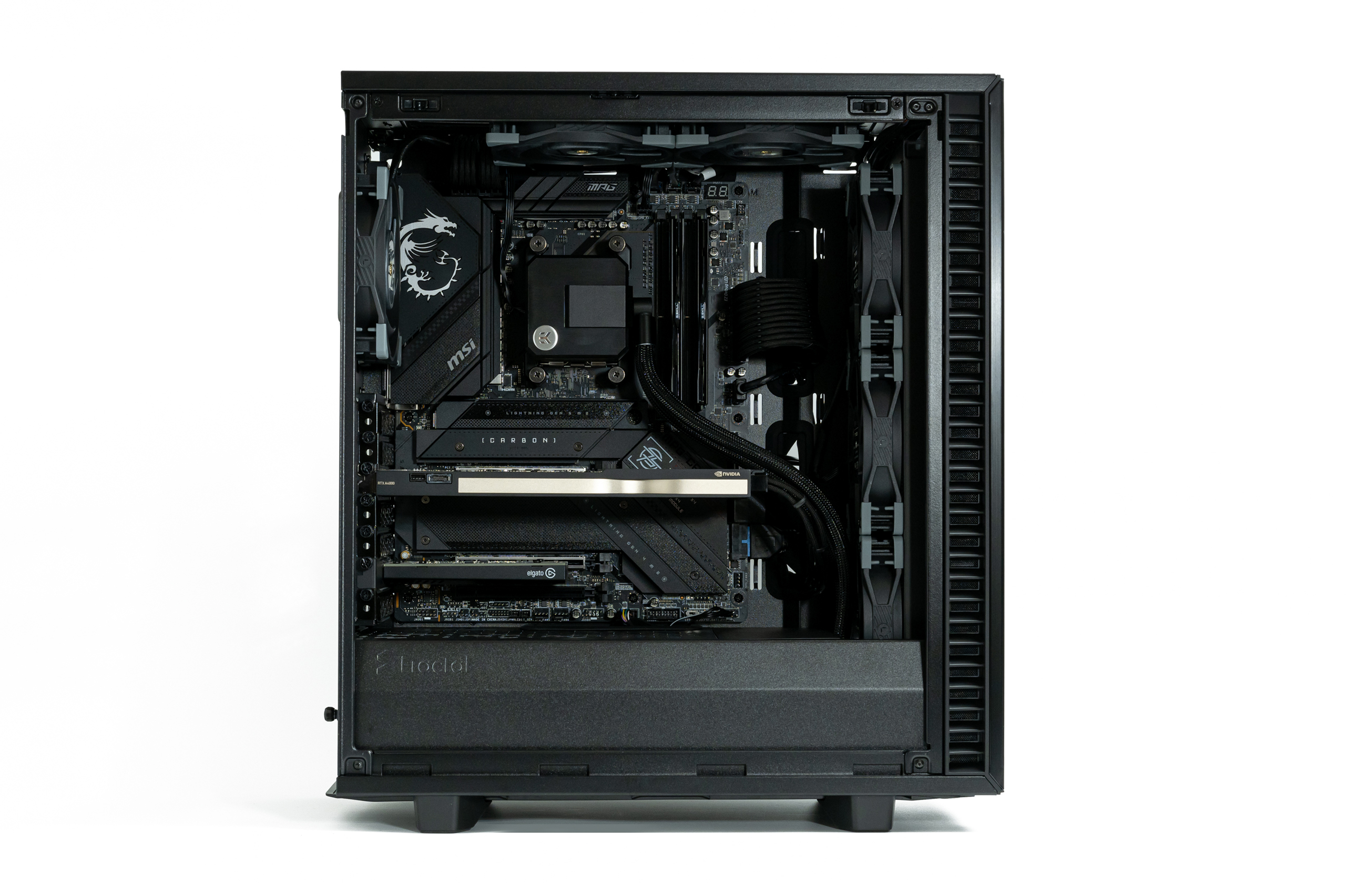 光らないパーツだけで自作PCを組んでみたら想像以上にカッコよかった