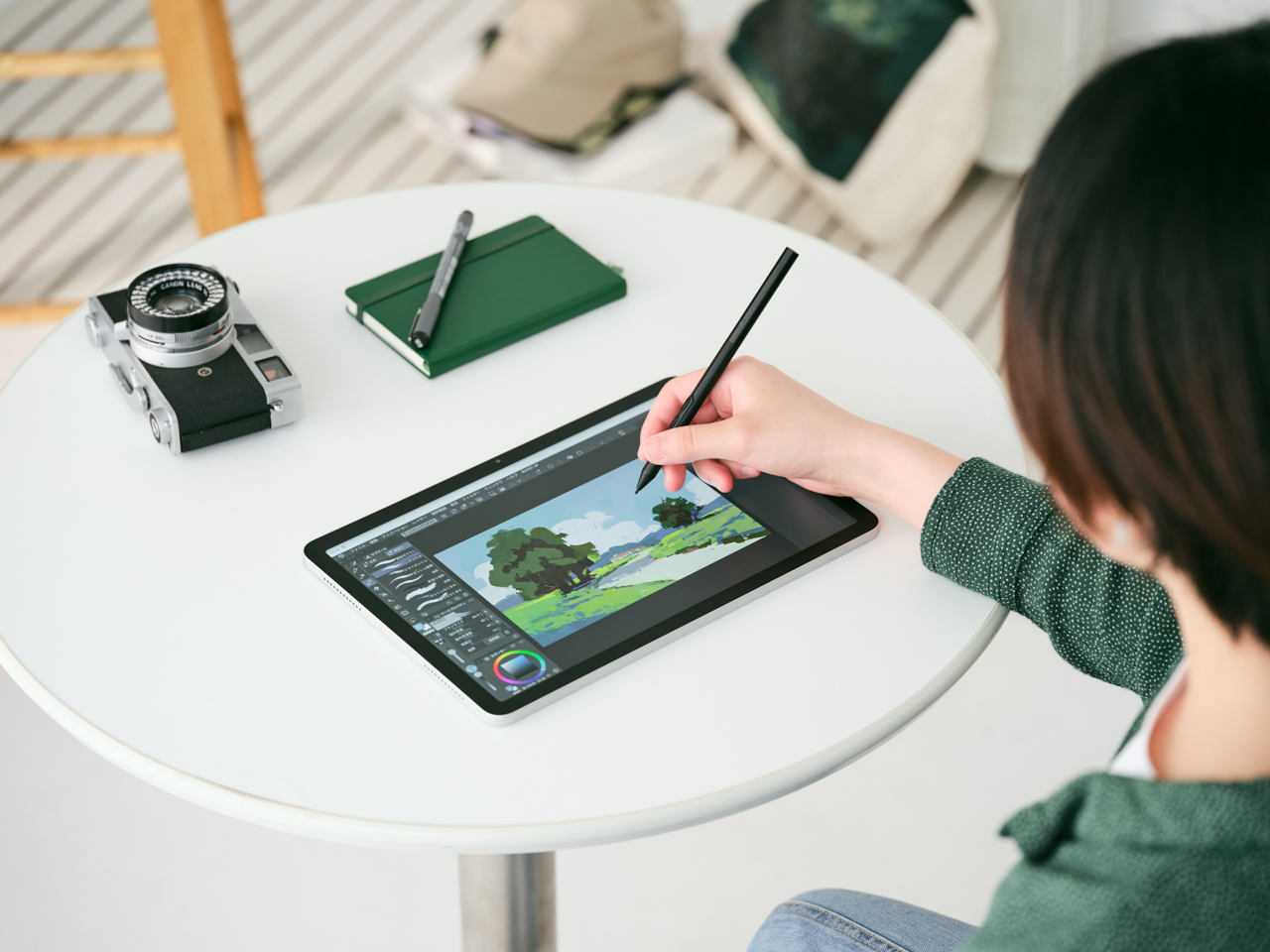 The Wacom MovinkPad 11 Is Built for Illustrators on the Go