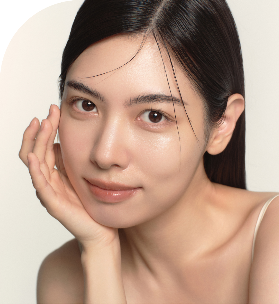 24時間*うるおい美膜キープ。溶け込む、つるんとツヤ肌ファンデ