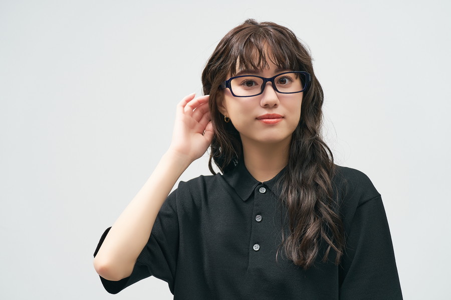 スペシャルプライス]幅広いシーンに最適なスクエア型（ZA251011-72A1