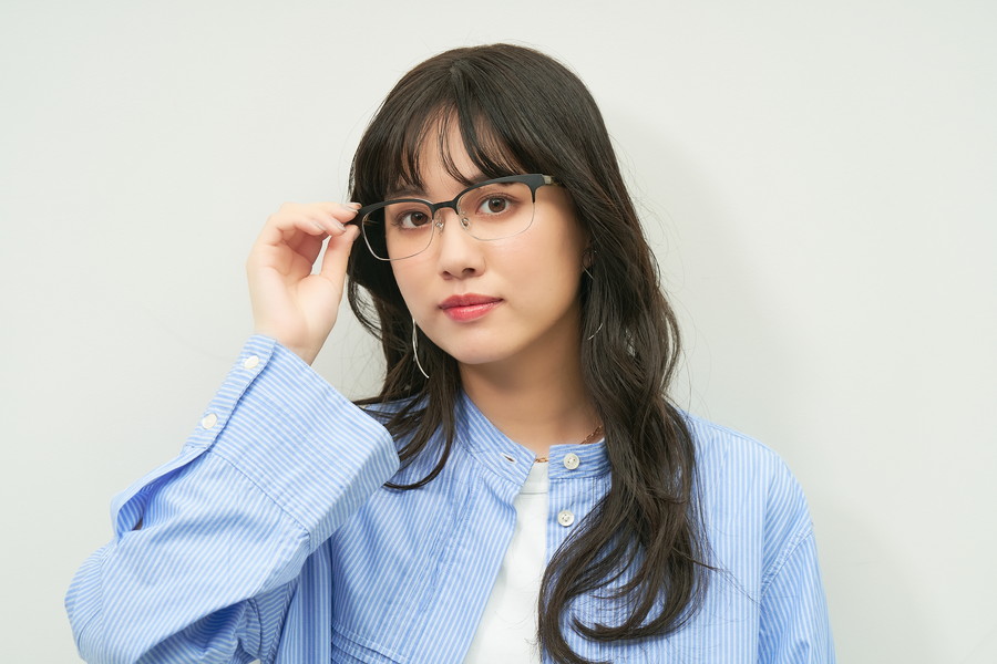 スペシャルプライス]手元も遠くもかけ外し不要のウェリントンフレーム