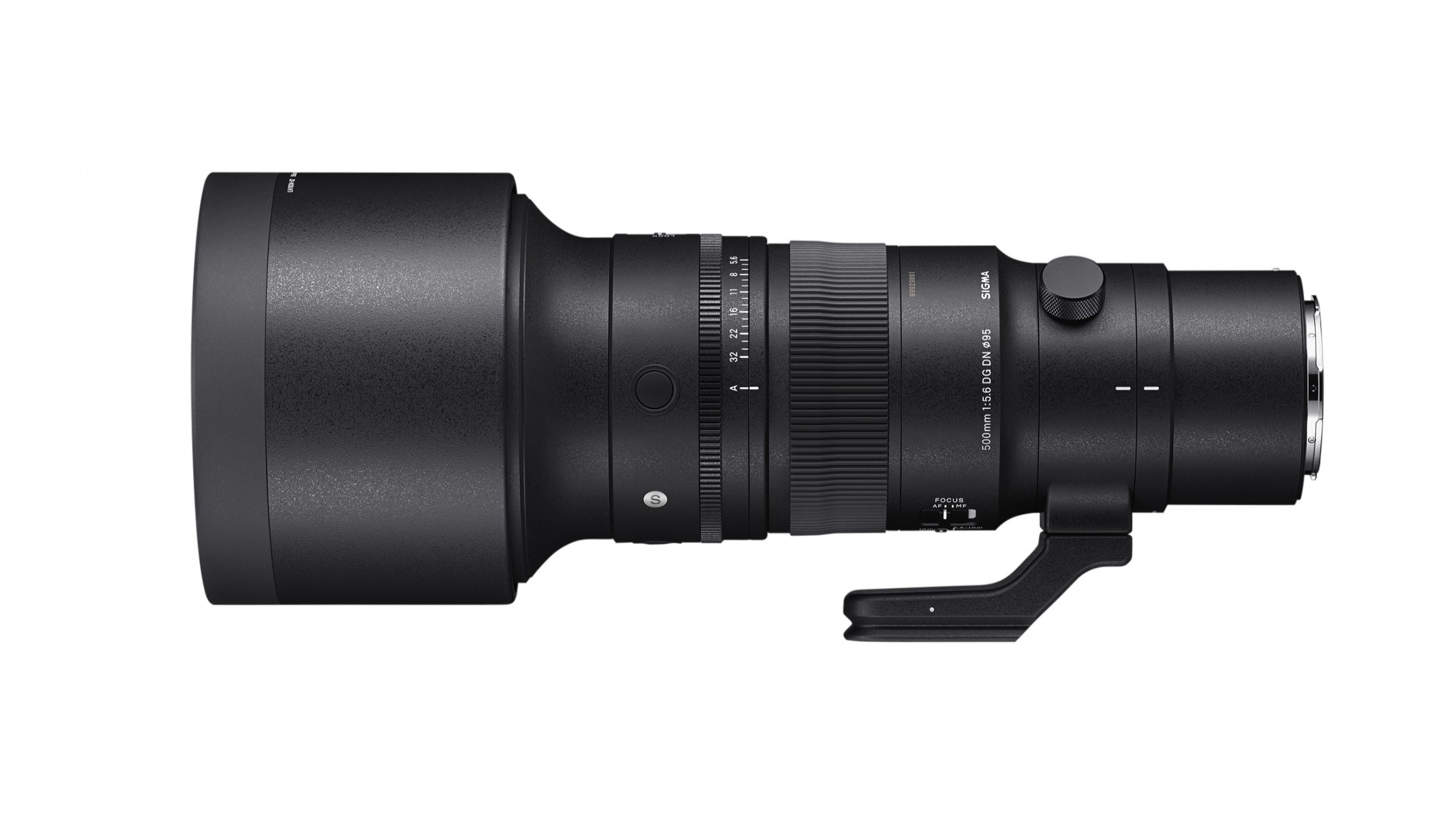 シグマが高い光学性能とコンパクトなレンズ構成を実現したミラーレス