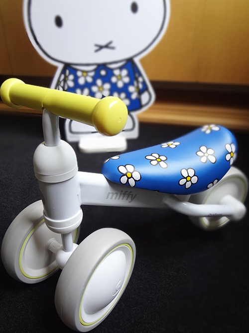お花柄の、のりもの D-bike mini miffy - dickbruna.jp 日本の