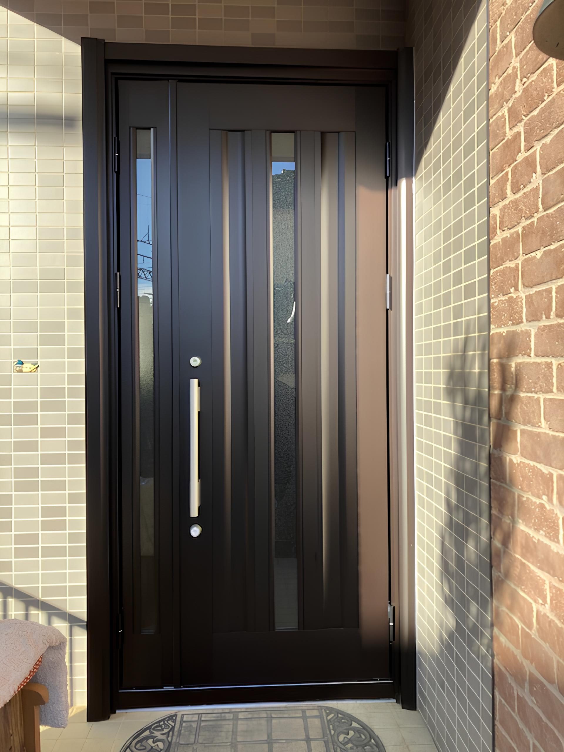 川島町の皆さま、高齢者にやさしい玄関リフォーム、YKKドアリモ玄関