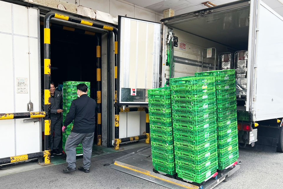 ドライバー専門 株式会社関西トランスポート 本社|ドラEVER