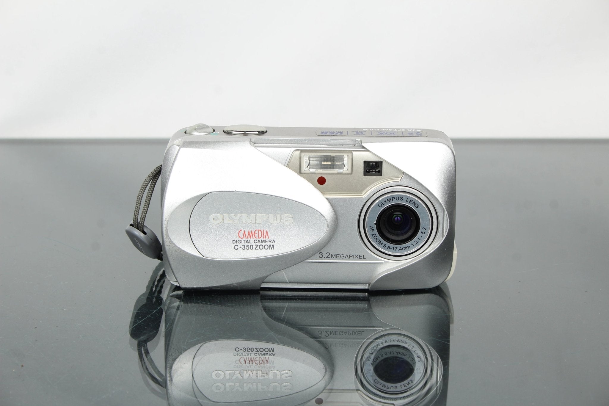 Olympus C-350 Zoom: Retro Digital Fun in 2025 – Dutch|Thrift