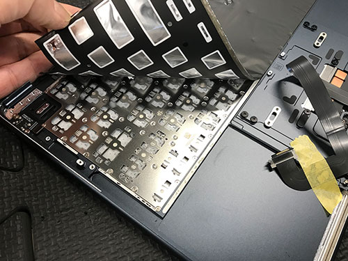 MacBook Air M2 A2681のキーボード交換修理 | 液晶修理センター