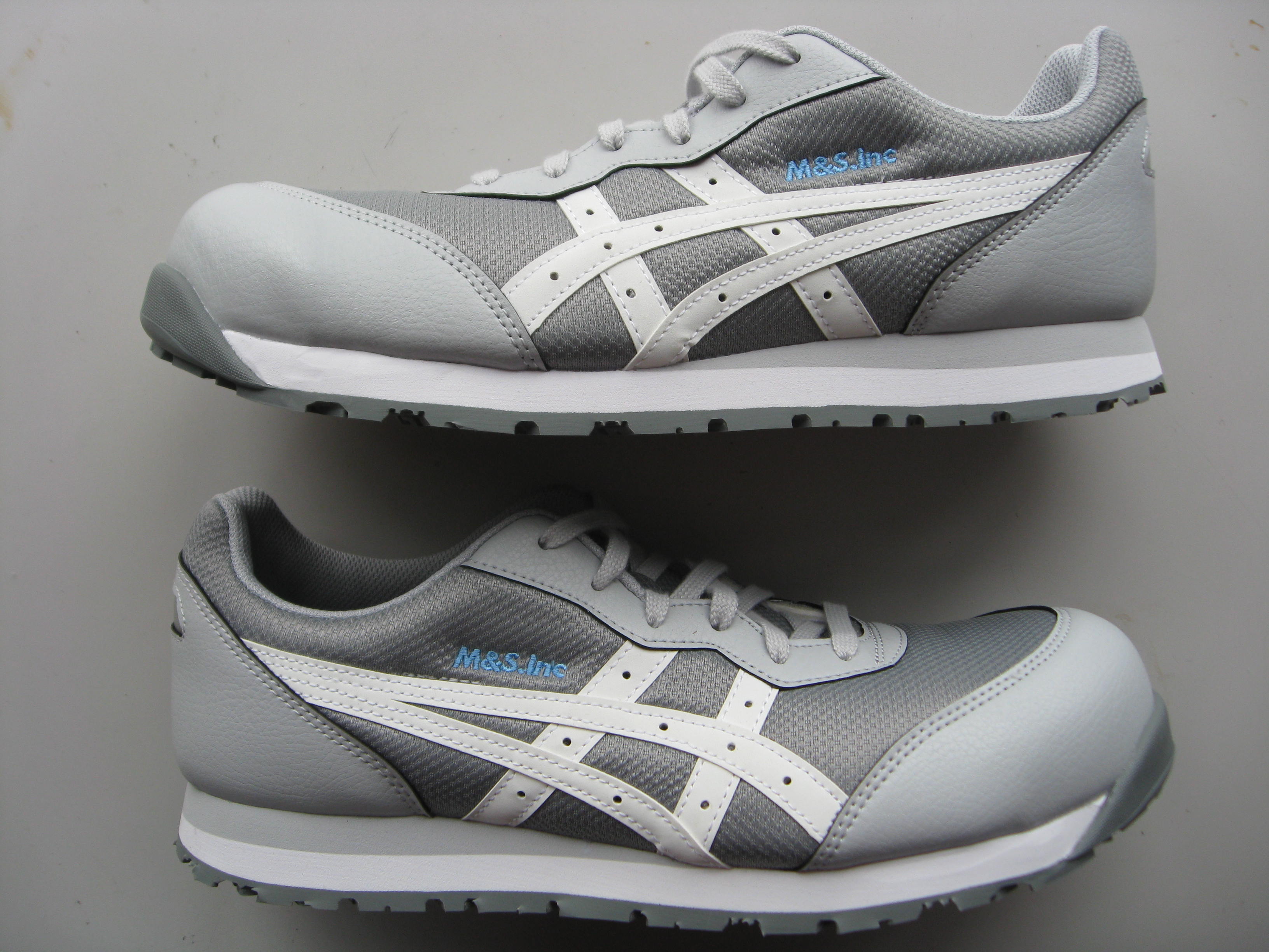 サッカースパイク刺繍|フットサルシューズ刺繍|ランニングシューズ