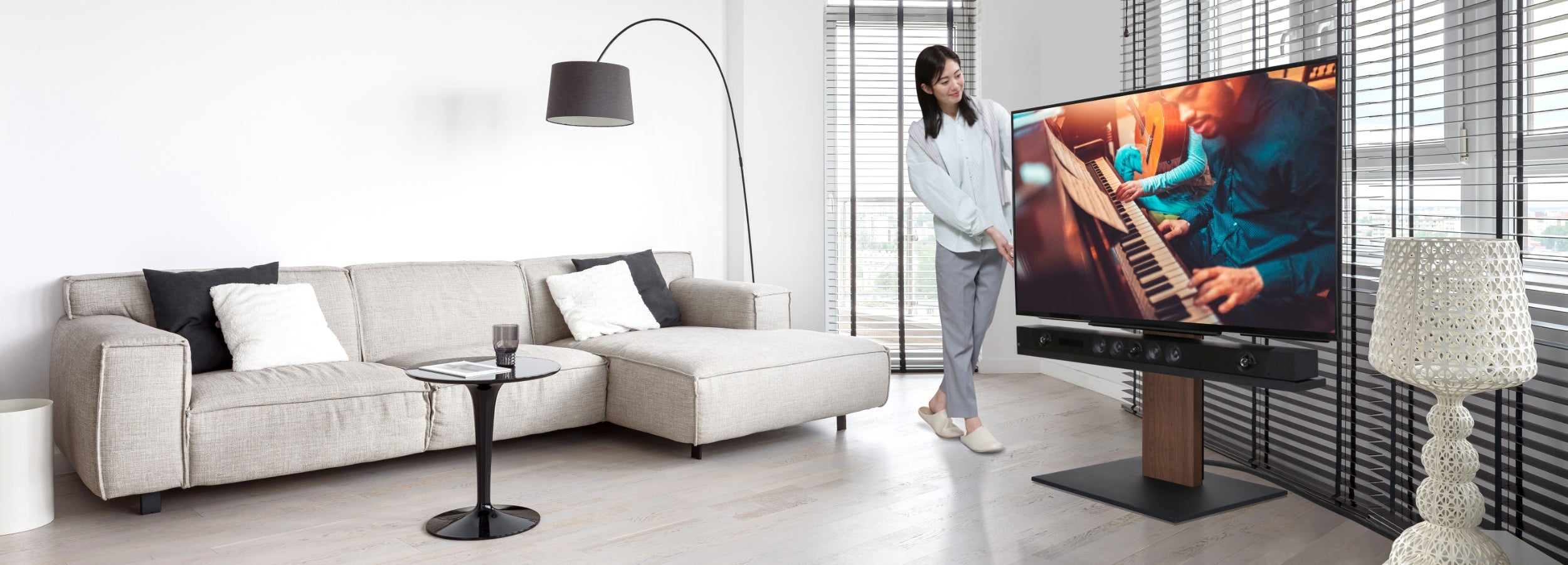 WALL INTERIOR TVSTAND V5