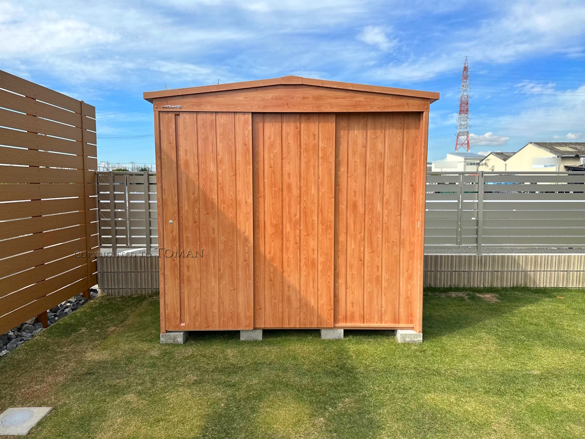 大阪府高槻市 O様邸 マツモト物置 WOO-2214 デザイン物置 エクステリア