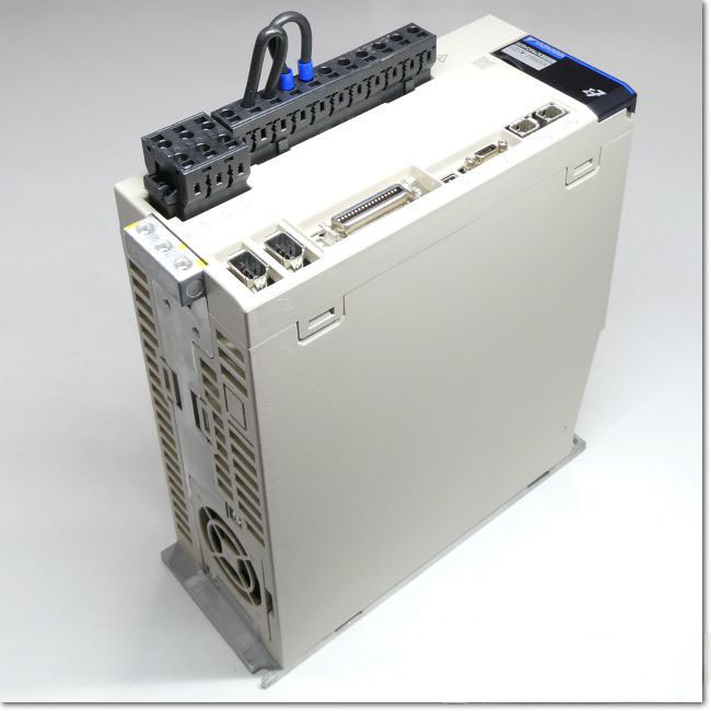 FA機器ドットコム / SGD7W-1R6A20A サーボパック AC200V 0.2kW (安川