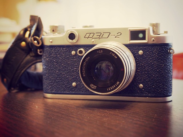 085.旧ソ連のライカ、FED-2 - 最後のフィルム世代より