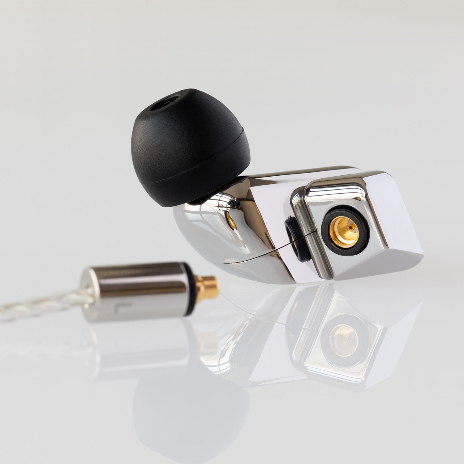 final A8000 & 純正有線4.4mmケーブルとFUSION-G付き A8000｜final