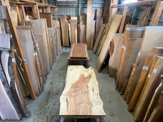 埼玉の一枚板専門店「木の店木楽」約100年続く材木店ならではの豊富な