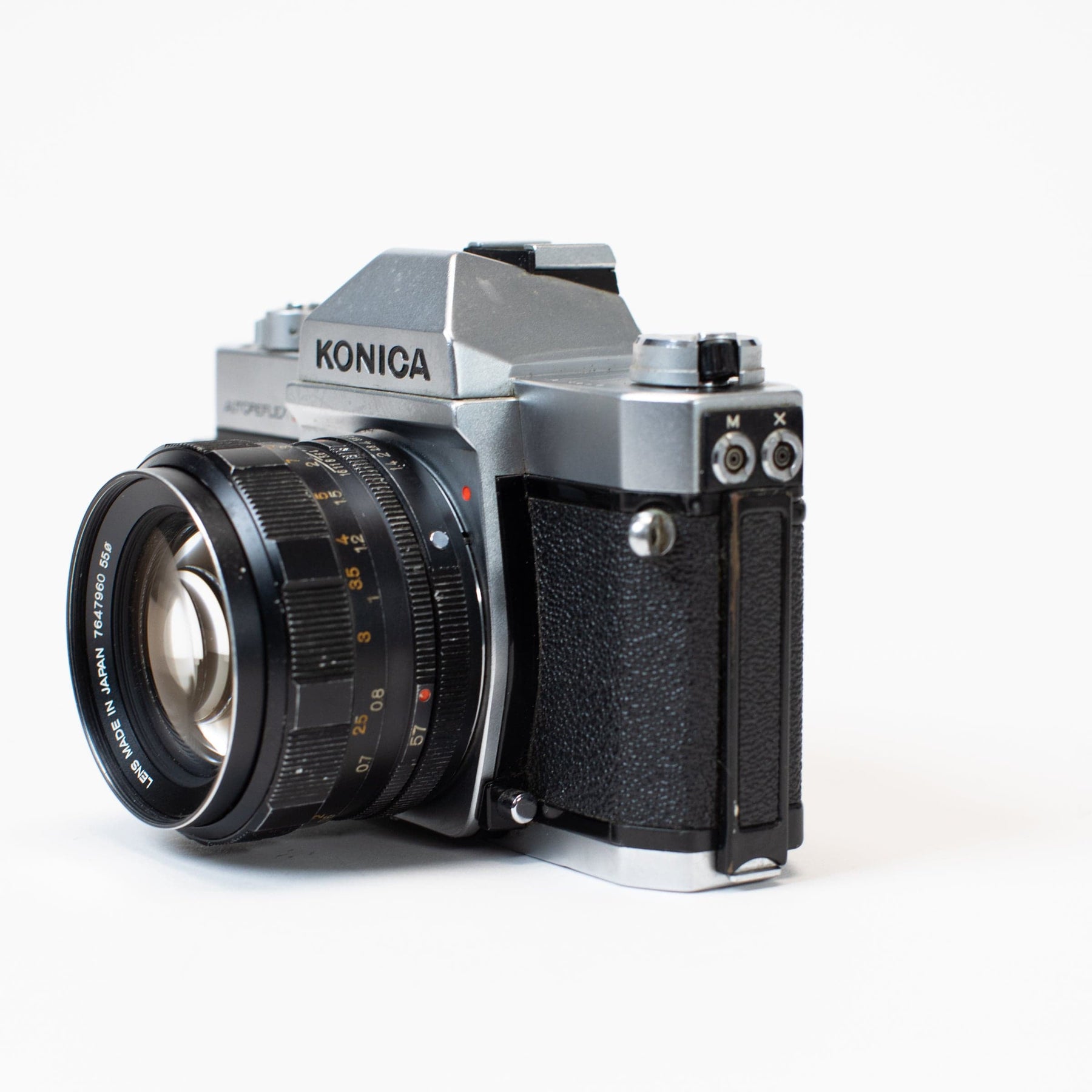 Konica Autoreflex T3 with 57mm f/1.4 Hexanon – Film Supply Club