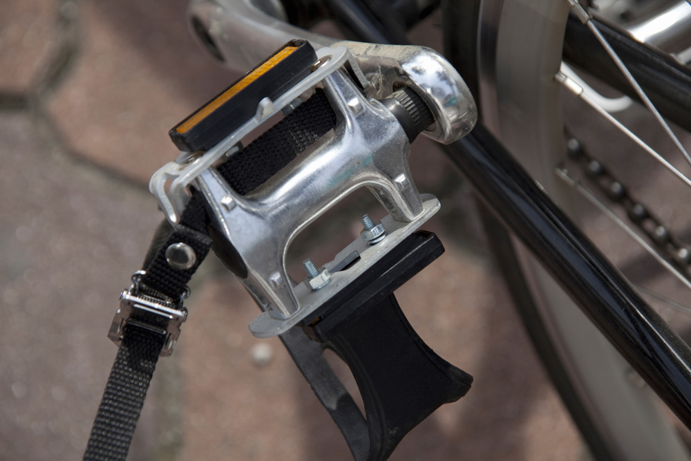 トゥークリップ、ストラップの取り付け方 | ピストバイク初心者総合