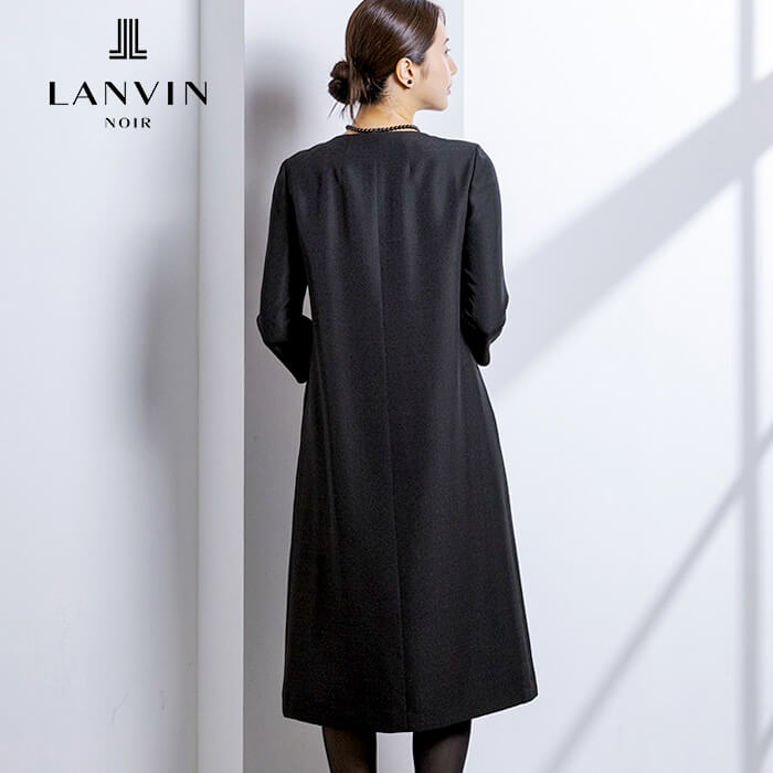 コサージュ付きJLシルクのアンサンブル 11号・ブラック｜東京