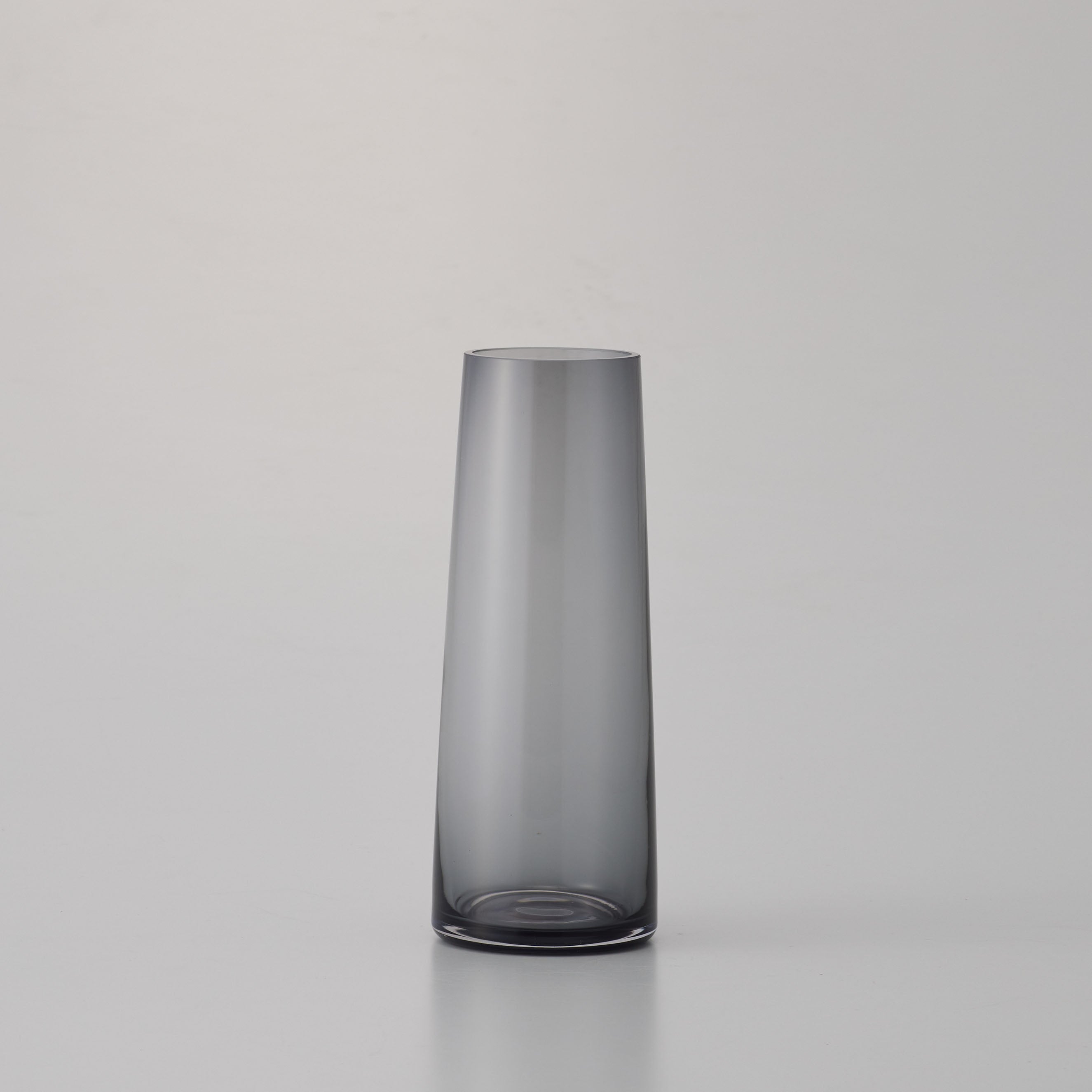 スモーキーカラーがおしゃれ！バリエーションも豊富で、最適なサイズが