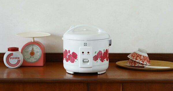 昭和レトロ”な花柄の製品を限定復刻！炊飯器は当時のまま「炊飯と保温