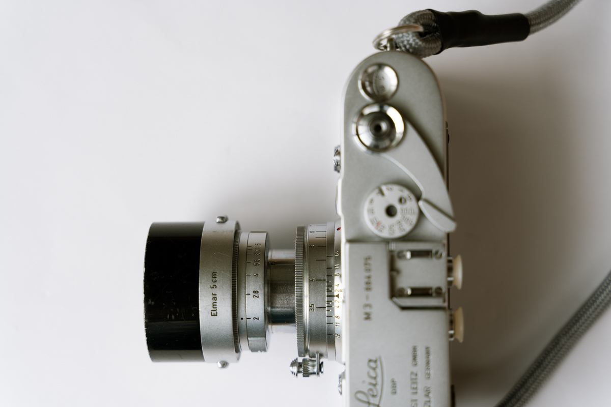 Leicaレンズフード(12585)と沈胴ズミクロン(1st)のマッチングが素敵