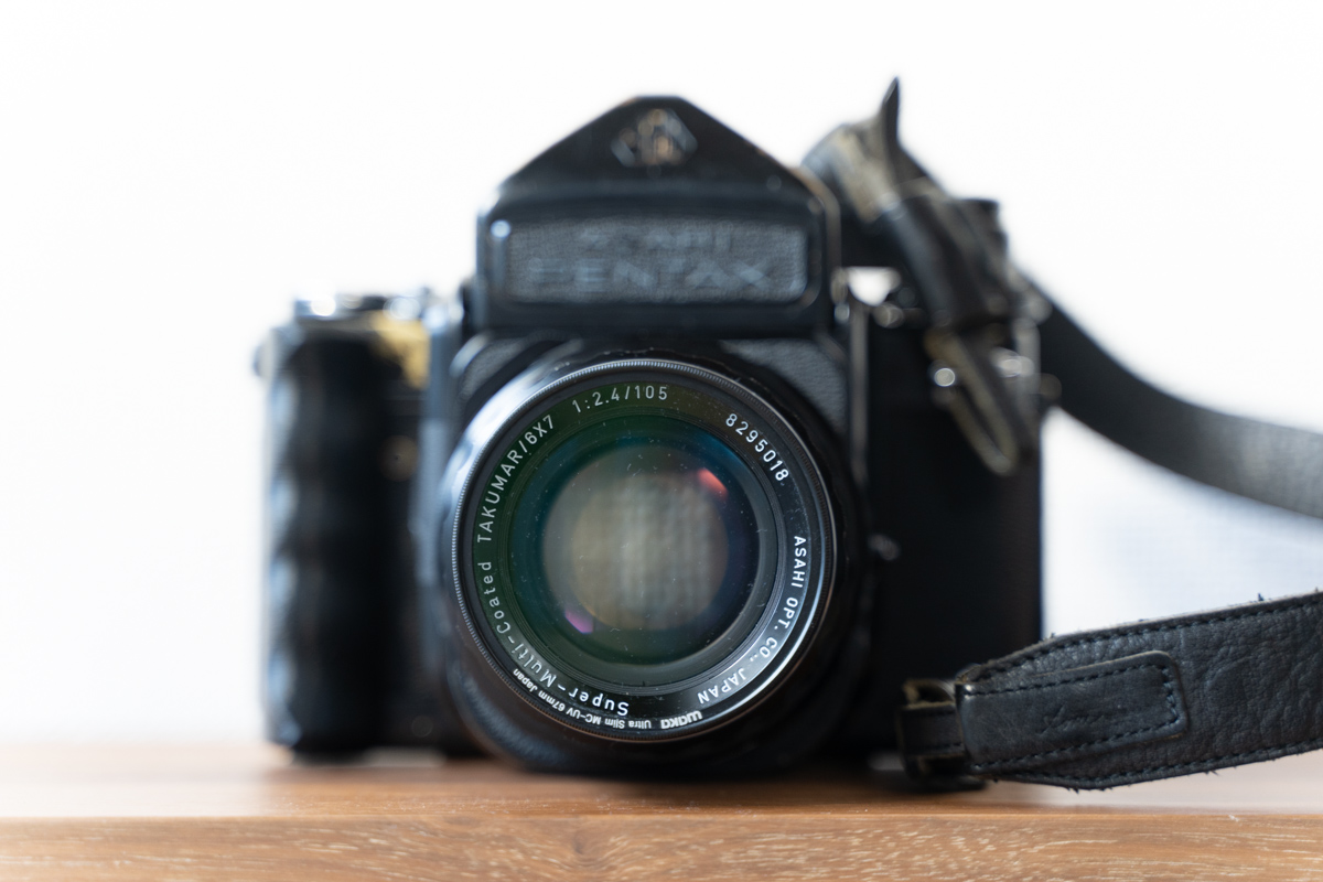レンズレビュー】ペンタックス67 SMC 105mm F2.4で中判カメラの世界へ