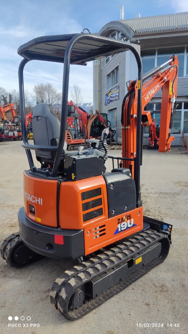HITACHI ZX19 U-6 Y mini excavator · Franco Clò