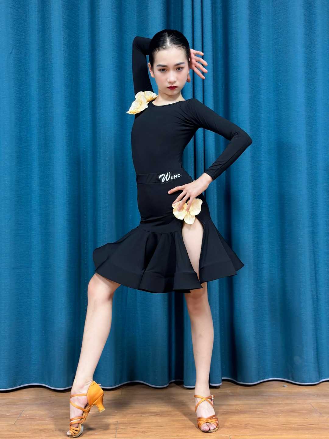 ラテンドレス競技ドレスおすすめ20選！動きやすさと華やかさを両立した