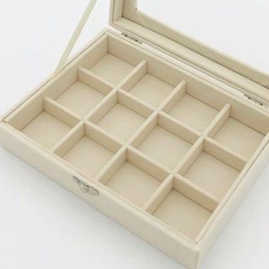 ジュエリーボックスアクリル製 透明窓付き仕切り型ジュエリーボックス