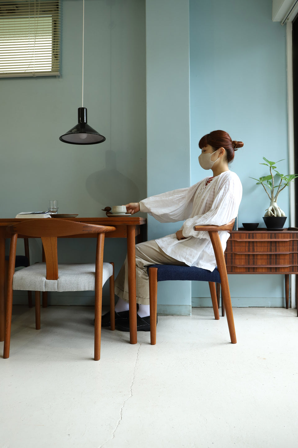 ジャパンヴィンテージ アームチェア 椅子 チーク材 北欧デザイン