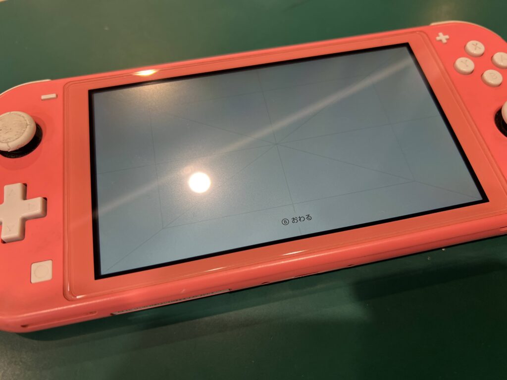 Switch Lite（スイッチライト）液晶交換修理！白い線が入る画面を新品