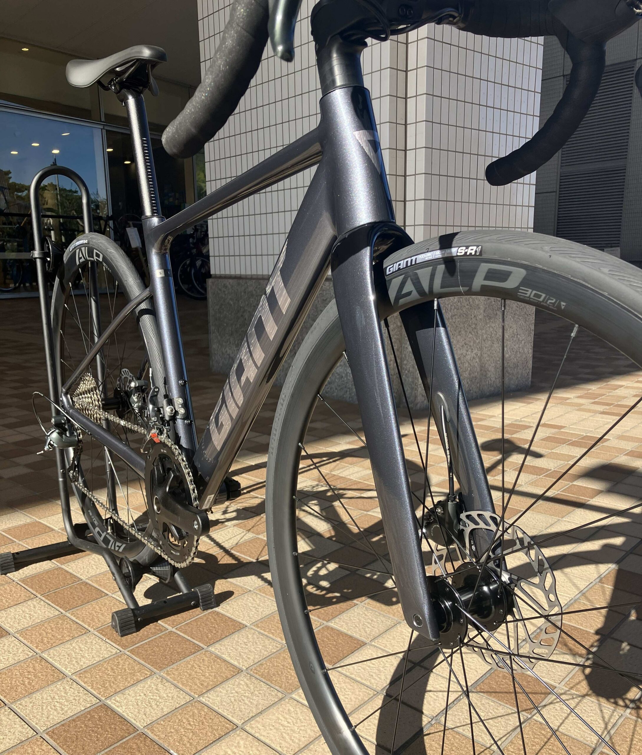 カーボン全盛期のこの現代に新型アルミロードが登場！【CONTEND SL 1