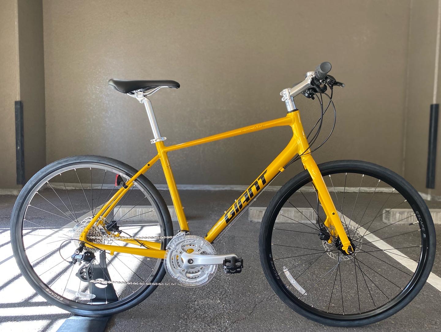 GIANT/2023年モデル】店頭展示車のご紹介 ｜ ジャイアントストア神戸