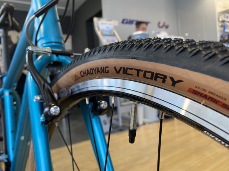 カスタム】GRAVIERを、もっとグラベルに！タイヤでイメチェン