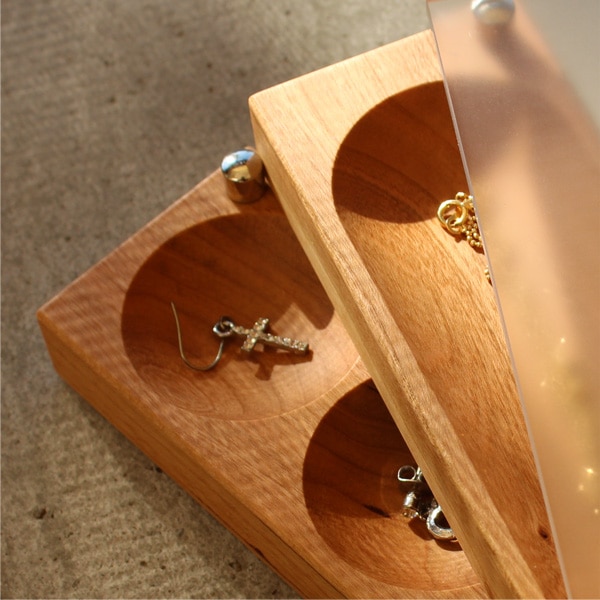 ハローキティ】【S】「Jewelry Case」キティちゃんの刻印がかわいい