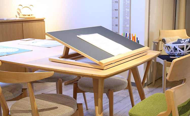 学習机に傾斜、デスクサポート板 スラントアップ リノ アップライト