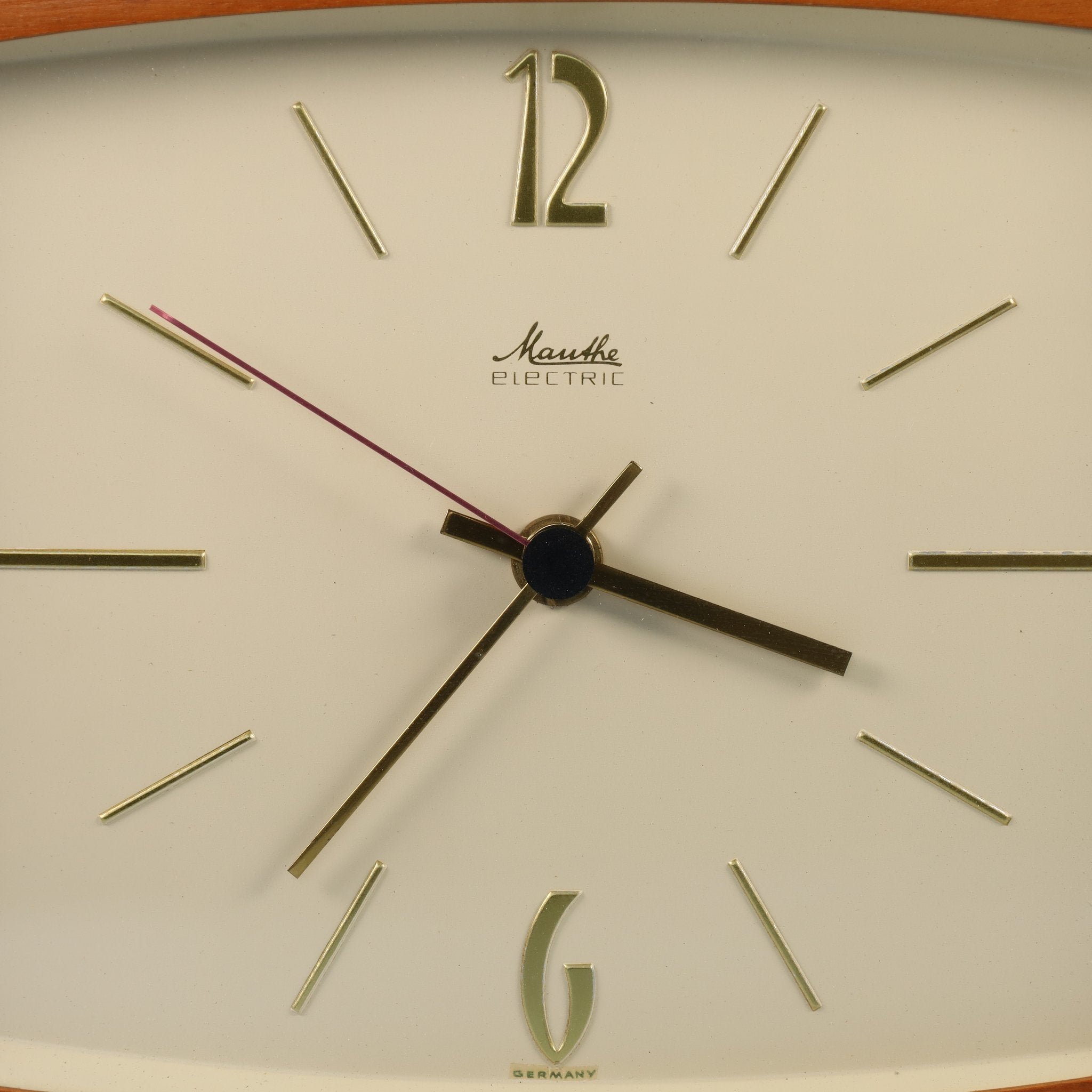 静寂の革命者 ― 1960年代ドイツが夢見た未来を刻む、マウテ社の