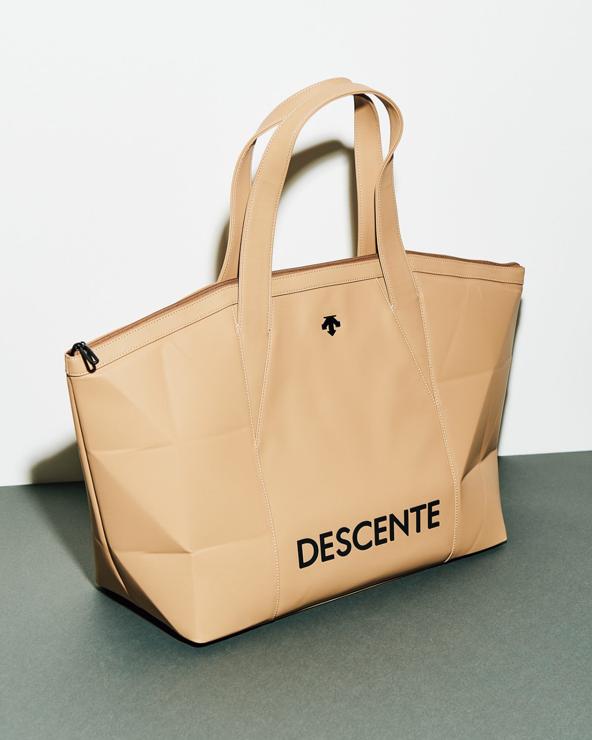 スポーティすぎない、品格のあるゴルフトートバッグ5選 | GOETHE