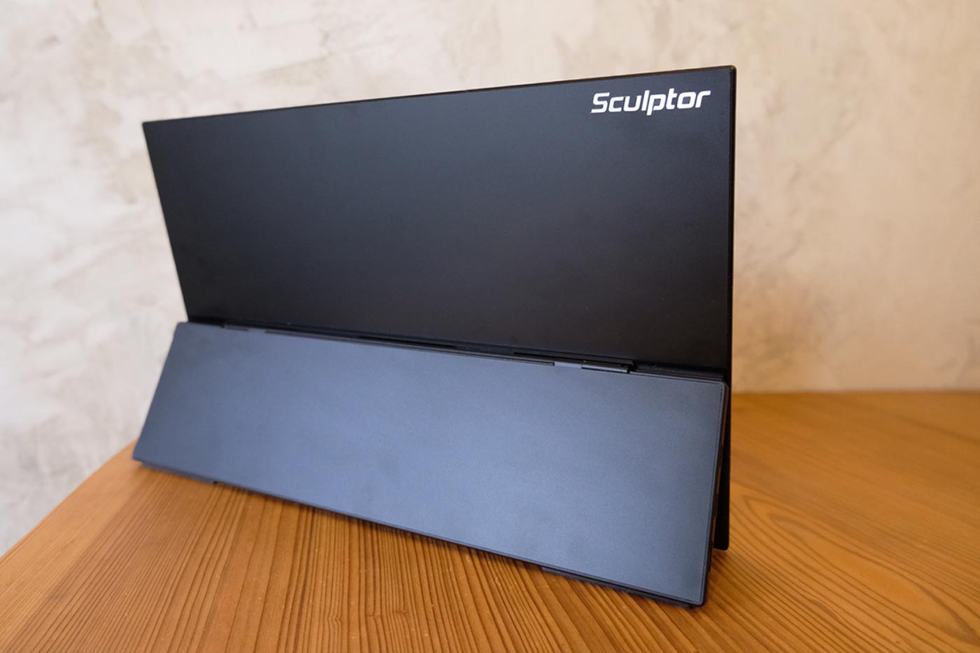 モバイルディスプレイ『Sculptor』レビュー！家でもオフィスでも仕事の