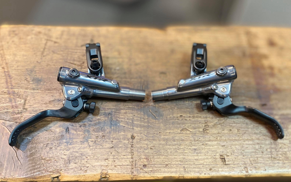 日本ブランドの底力 SHIMANO XTRブレーキセット | GROVE鎌倉｜ロード
