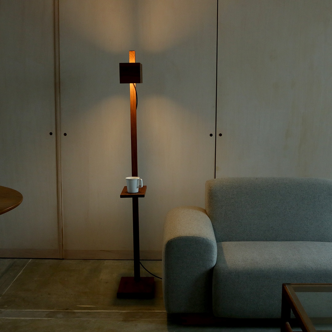 Clamp［クランプ］｜フロアスタンドライト・照明｜Narrative - graf