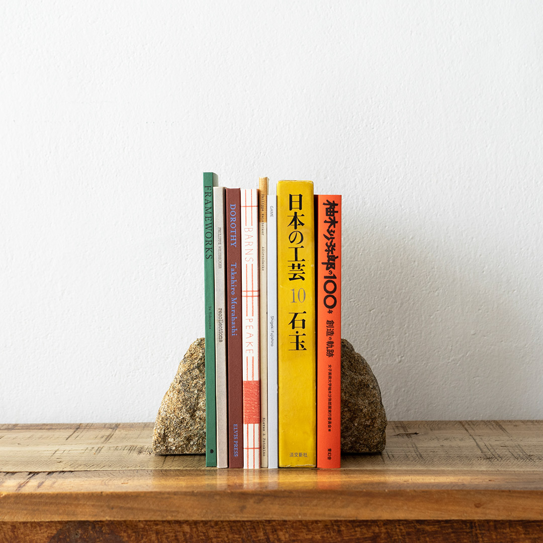 RS - ROCK END S sabi｜庵治石 ブックエンド・本立て｜AJI PROJECT